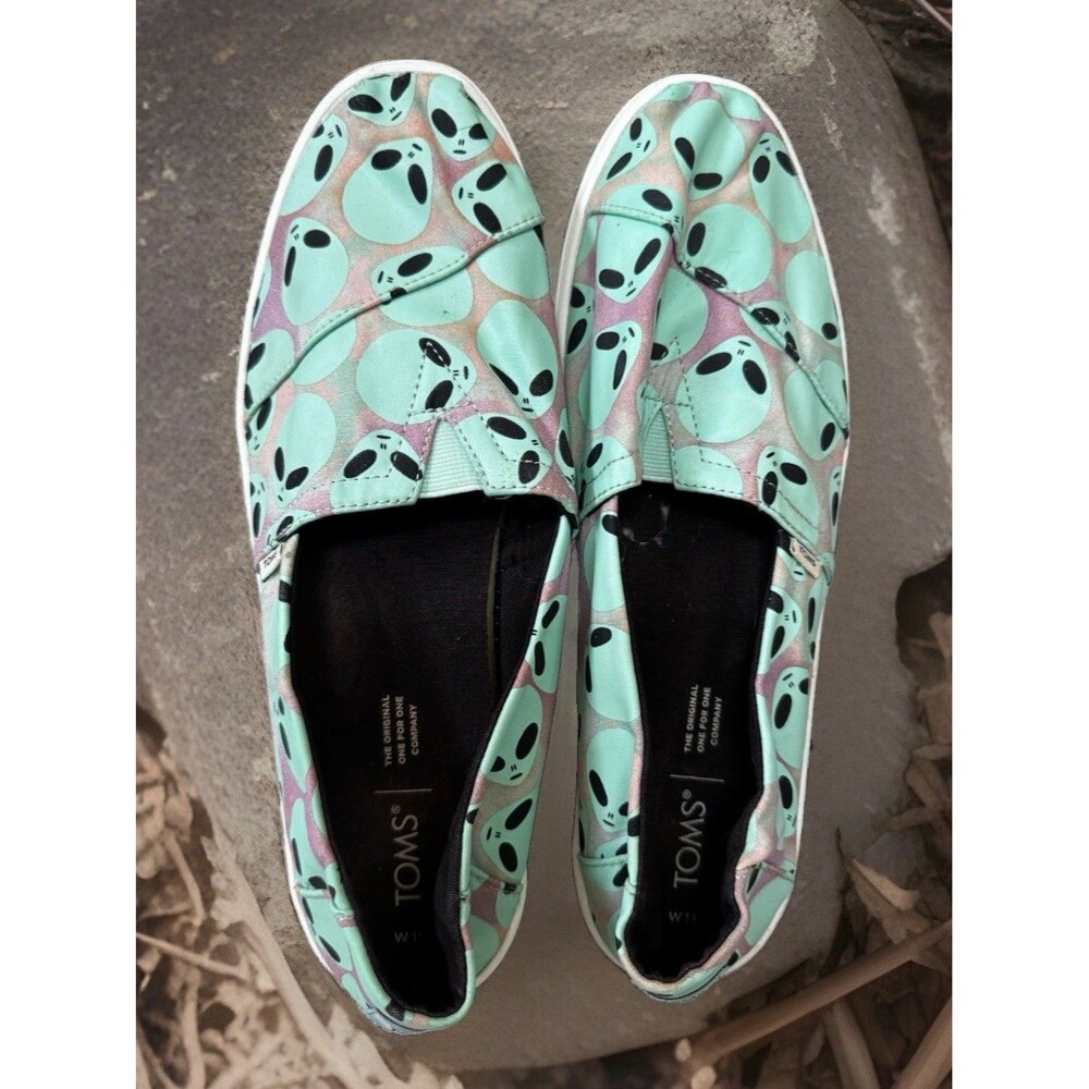 EUC TOMS Womens 11 Alien Print Glow in Dark Alpargata Cupsole Slip on Sneakers